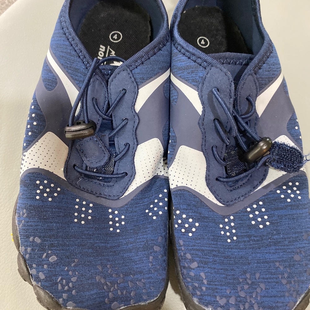Nortiv8 water shoes